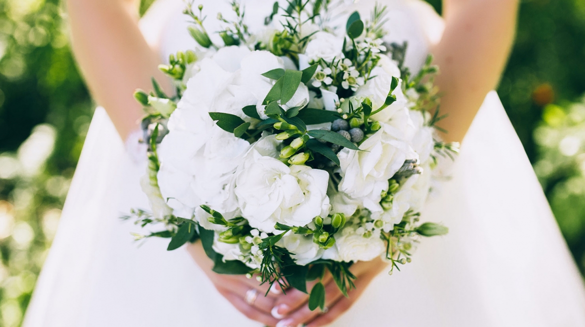 20 Romantic White Wedding Bouquet Ideas